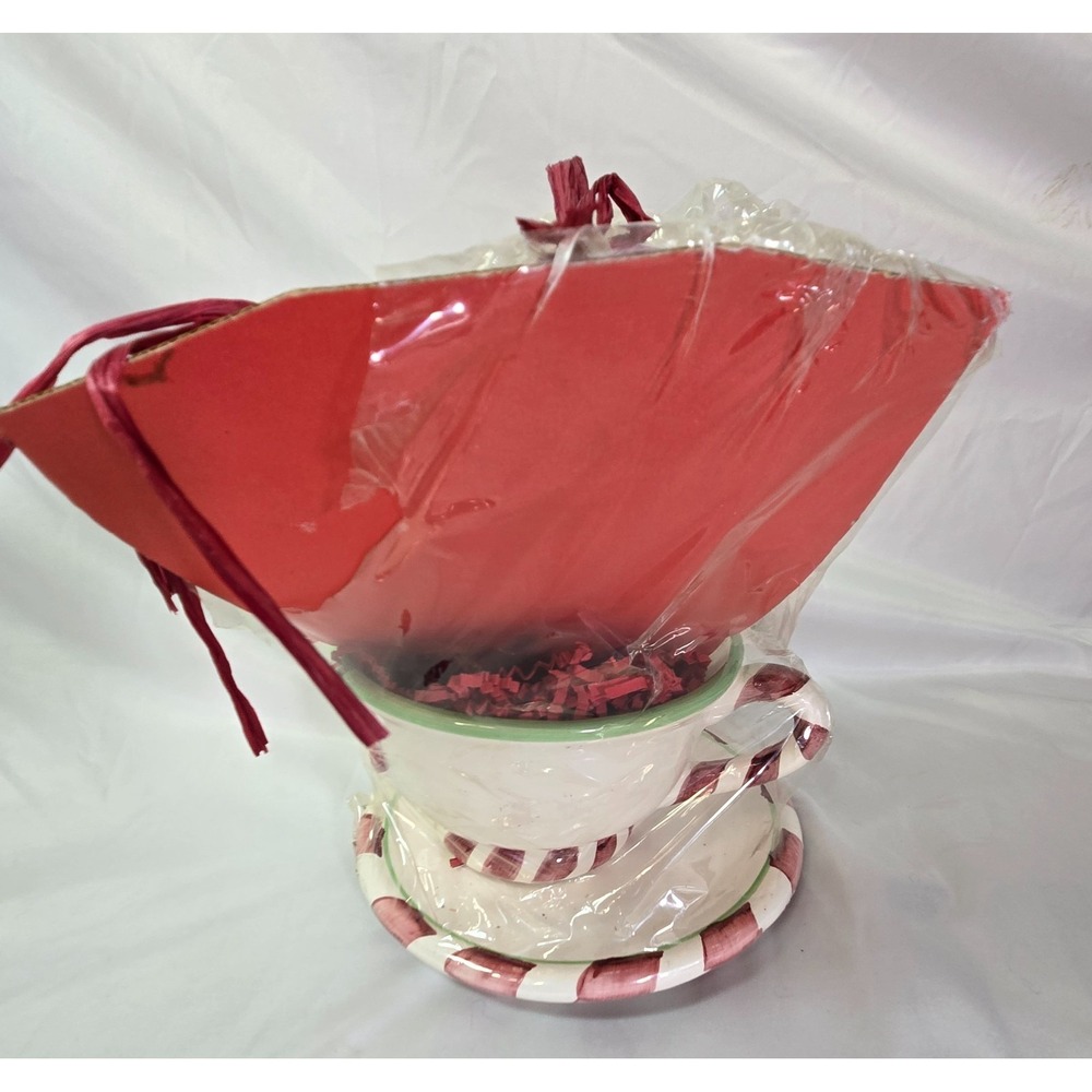 Christmas Candy Cane Jumbo Coffee Mug 6" D 4" H and Saucer 8" D New Sealed - Picture 9 of 15